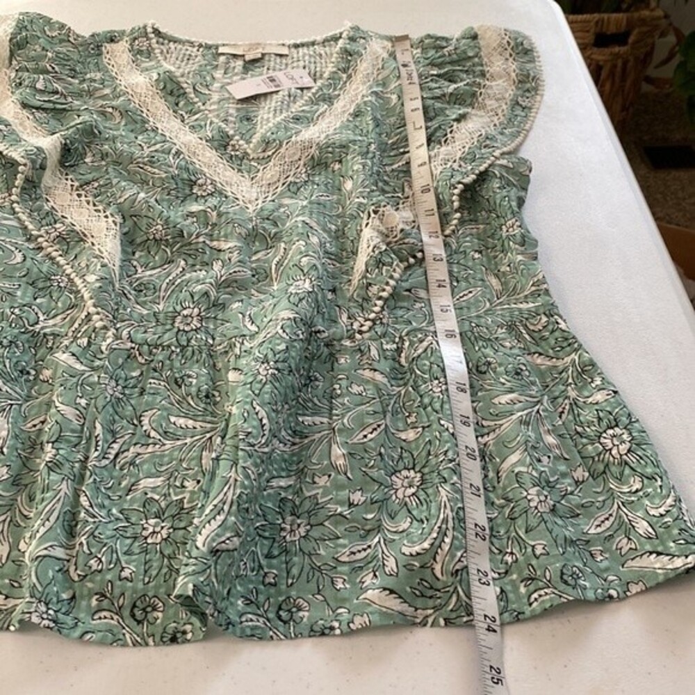 Loft Spring Bloom Lacy Ruffle Peplum Top Floral Flutter Cap Sleeve V-Neck - Picture 13 of 15